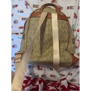 Micheal kors book bag